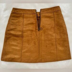 Old Navy Women's Tan Faux Suede Mini Skirt Size 6 Casual Party Lined
